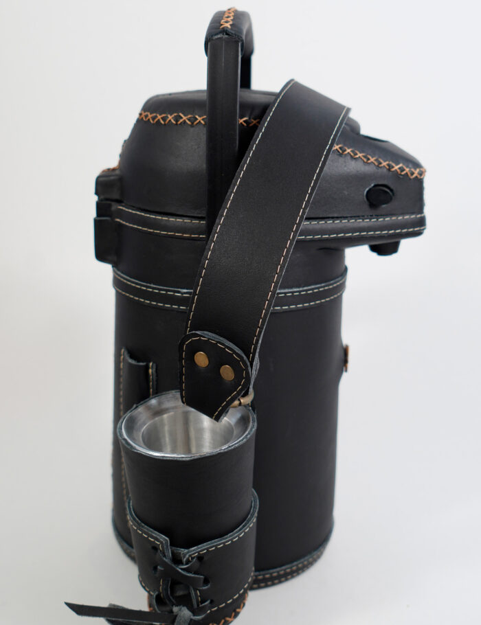 Termo Inox 1.9 Forrado Completo En Cuero Negro Napa