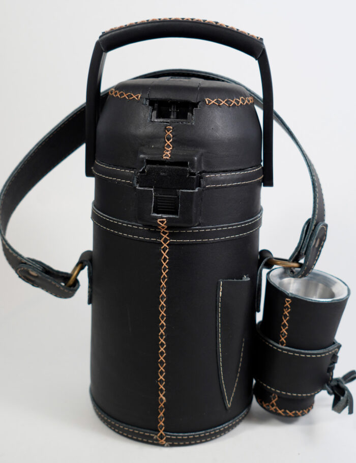 Termo Inox 1.9 Forrado Completo En Cuero Negro Napa