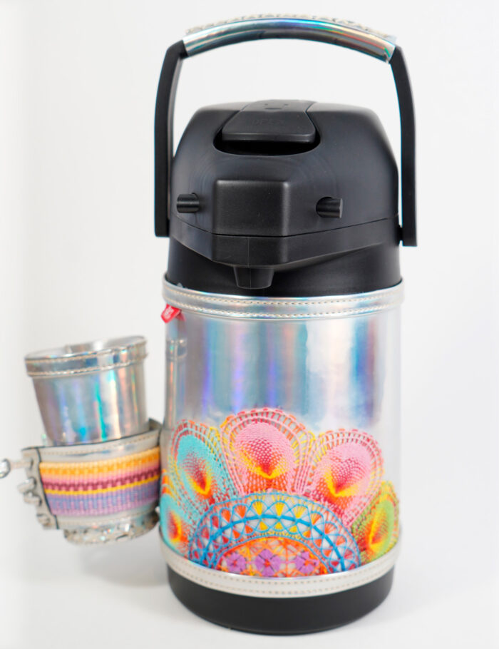 Termo Inox 1.9 En Simil Cuero Galactico Con Faja Y Ñanduti