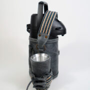 Termo Inox 1.3 En Cuero Negro Gastado Con Faja