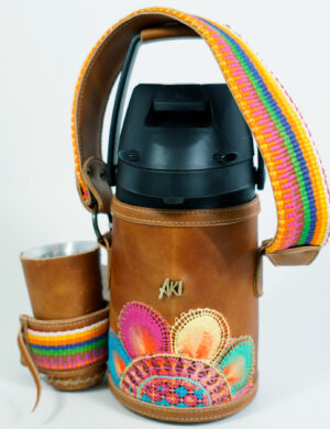 Termo Inox 1.3 En Cuero Marrón Suela Gastado Con Faja Y Ñanduti