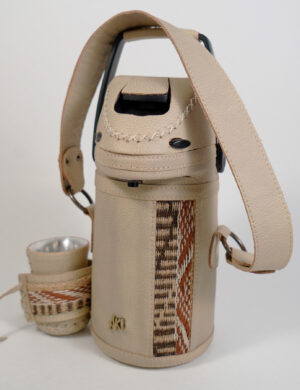 Termo Inox 1.3 Forrado Completo En Cuero Marron Japones Claro Con Ao Poi