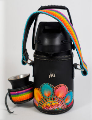 Termo Inox 1.3 En Cuero Negro Graneado Con Faja y Ñanduti