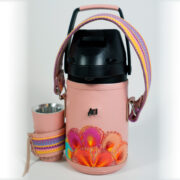 Termo Inox 1.3 En Cuero Rosa Con Faja Y Ñanduti