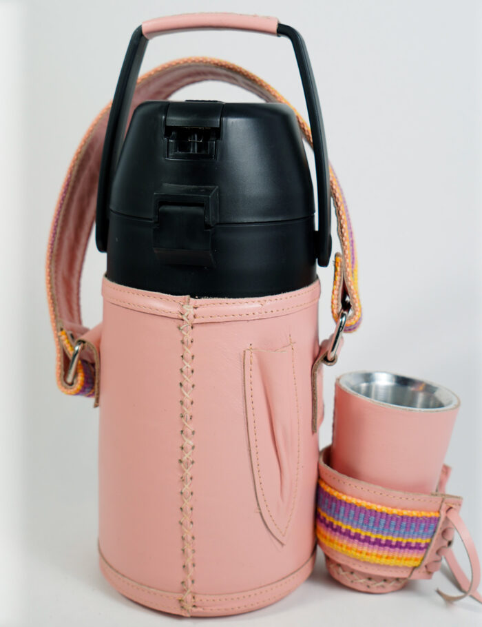 Termo Inox 1.3 En Cuero Rosa Con Faja Y Ñanduti