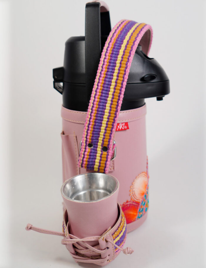 Termo Inox 1.3 En Simil Cuero Rosa Con Faja Y Ñanduti