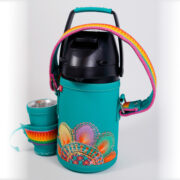 Termo Inox 1.9 En Simil Cuero Turquesa Con Faja Y Ñanduti