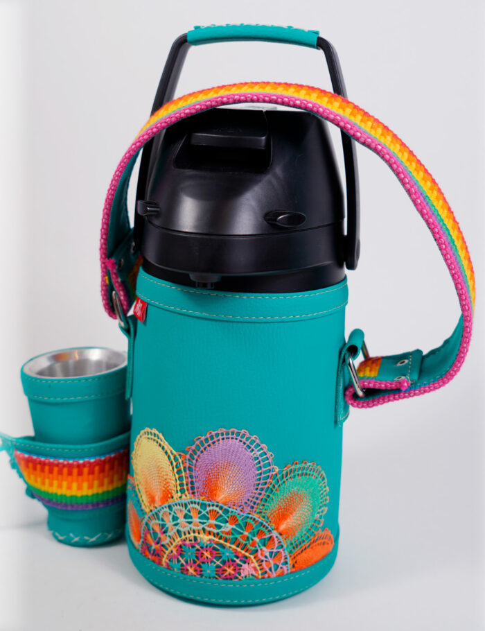 Termo Inox 1.9 En Simil Cuero Turquesa Con Faja Y Ñanduti