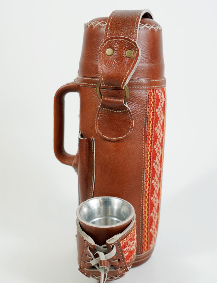 Termo Mate Alto Termolar Color Marron Rojizo Con Ao Poi