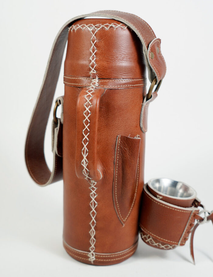 Termo Mate Alto Termolar Color Marron Rojizo Con Ao Poi