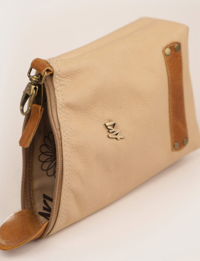 Yerbera De Cuero Con Cierre Color Marron Suela Combinado Con marron Cafe