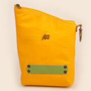 Yerbera En Cuero Color Amarillo Combinado Con Verde Musgo