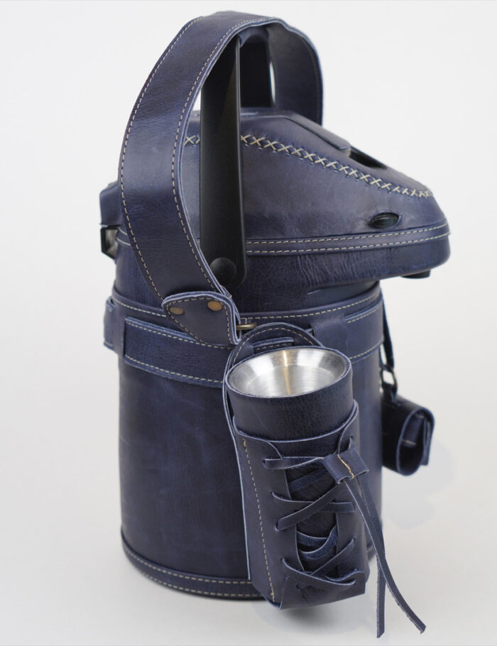 Termo Inox 2.5 Forrado Completo En Cuero Azul Gastado Con Bolsillos y Porta Accesorios