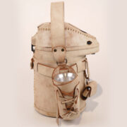 Termo Inox 2.5 Forrado Completo En Cuero Beige Quebrado Con Bolsillos y Porta Accesorios
