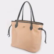 Cartera Allegra En Cuero Beige Brilloso Combinado Con Gris Gastado