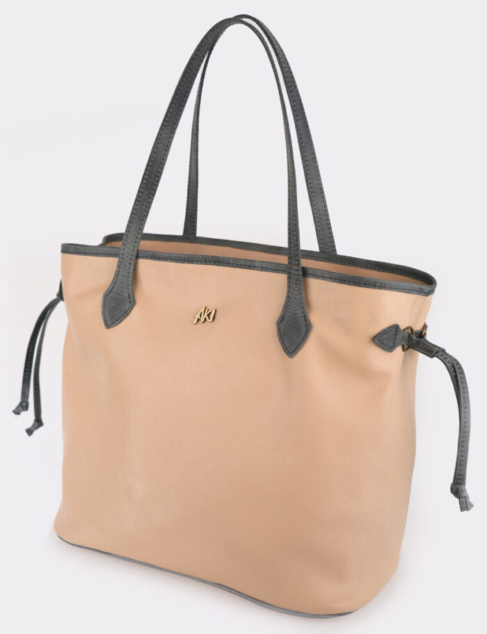 Cartera Allegra En Cuero Beige Brilloso Combinado Con Gris Gastado
