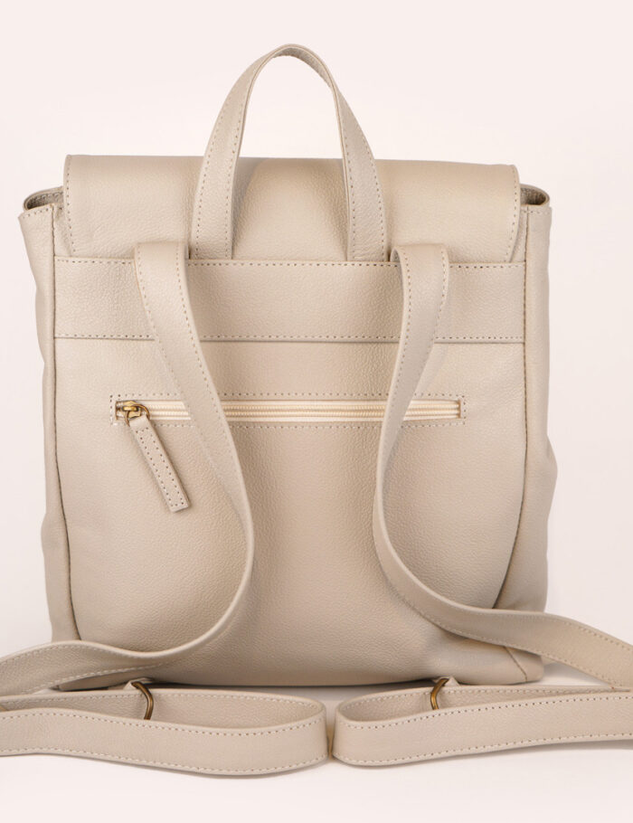 Mochilita Pulga En Cuero Color Hueso Mochilita Pulga En Cuero Color Hueso