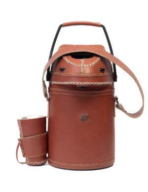 Termo Inox 2.5 L Tereré o Mate forrado completo en cuero marrón rojizo