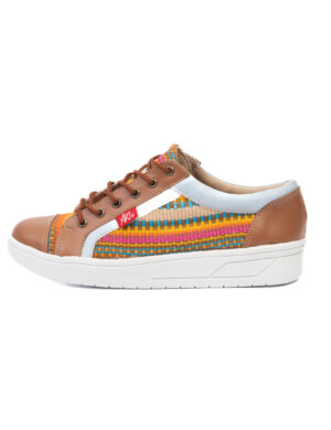 Championcito AKI de cuero con detalle de faja